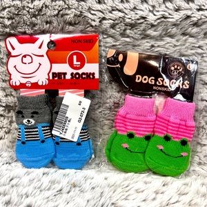 Pet socks. Nonskid, cute & cozy. Size 3.5 cm wide x 9cm long. 2 pairs available